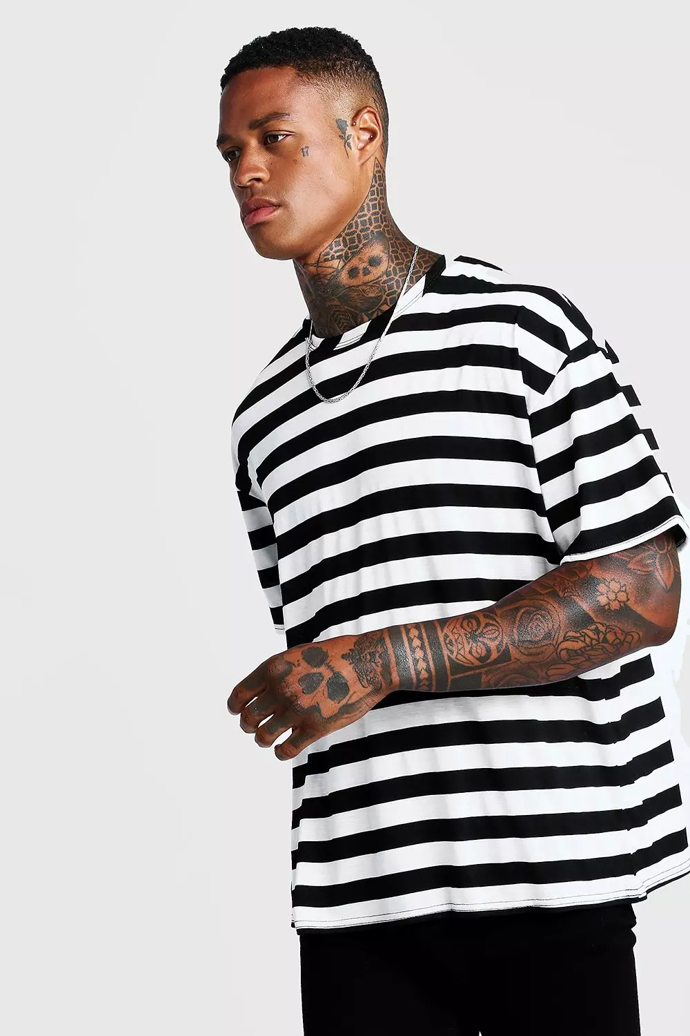 Horizontal striped t outlet shirt