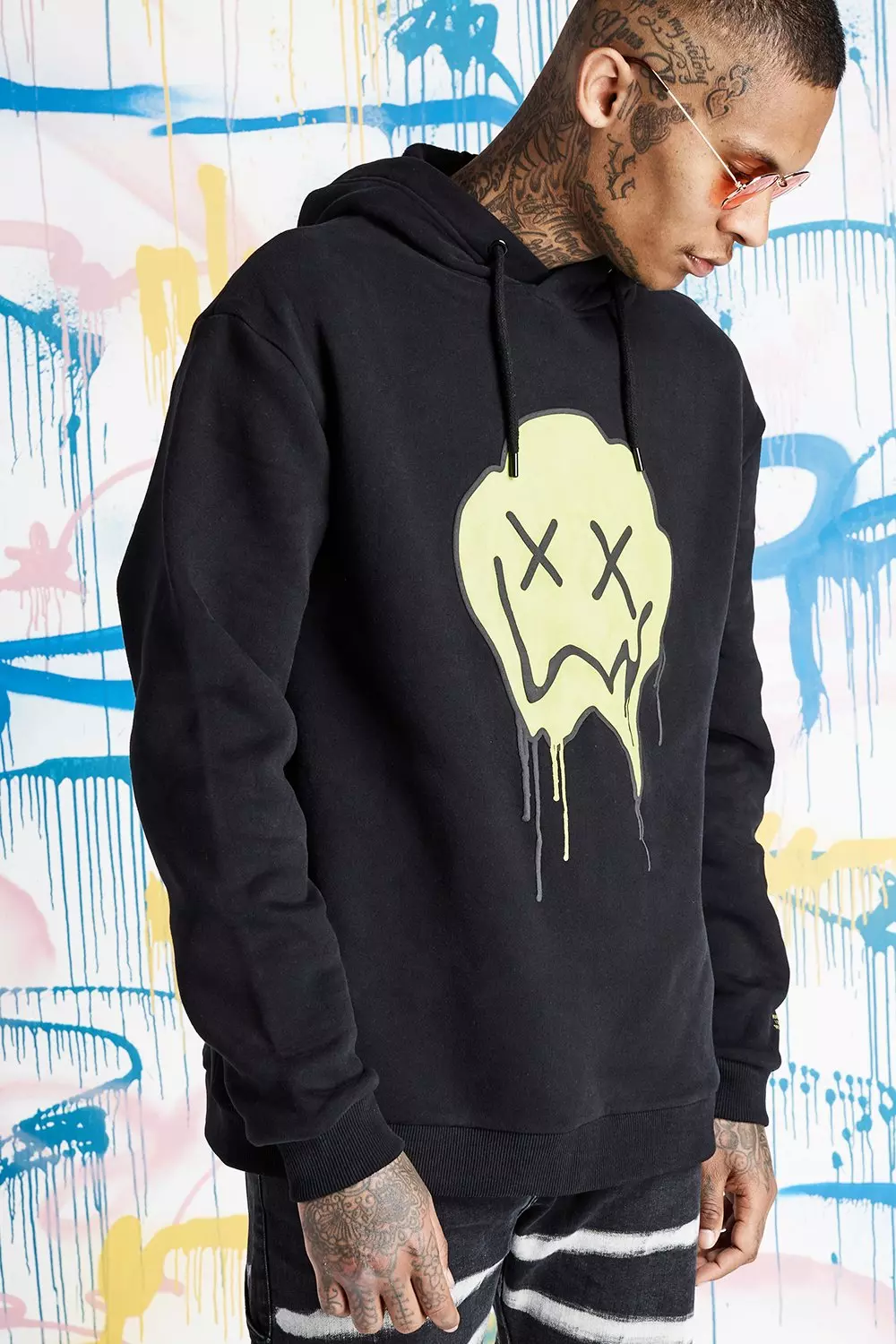 Quavo Hoodie mit Drip Face Print boohooMAN DE