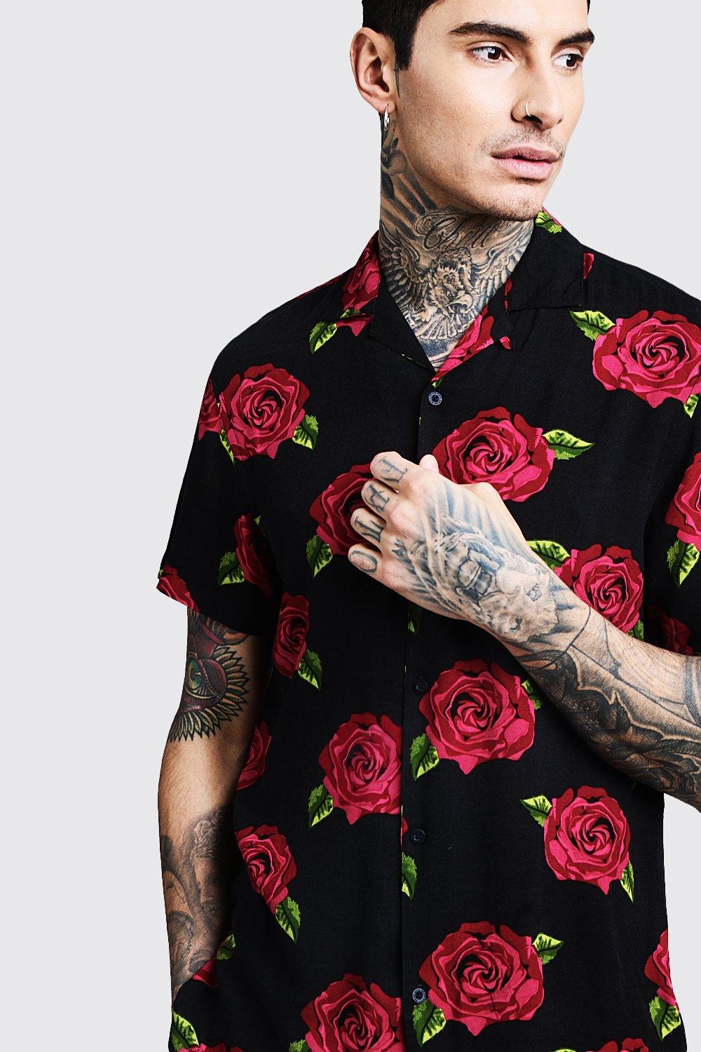 Kurzarmeliges Hemd Aus Viskose Mit Rosen Print Und Reverskragen Boohooman