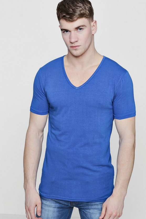 Muscle Fit V-Neck T-Shirt - boohooMAN