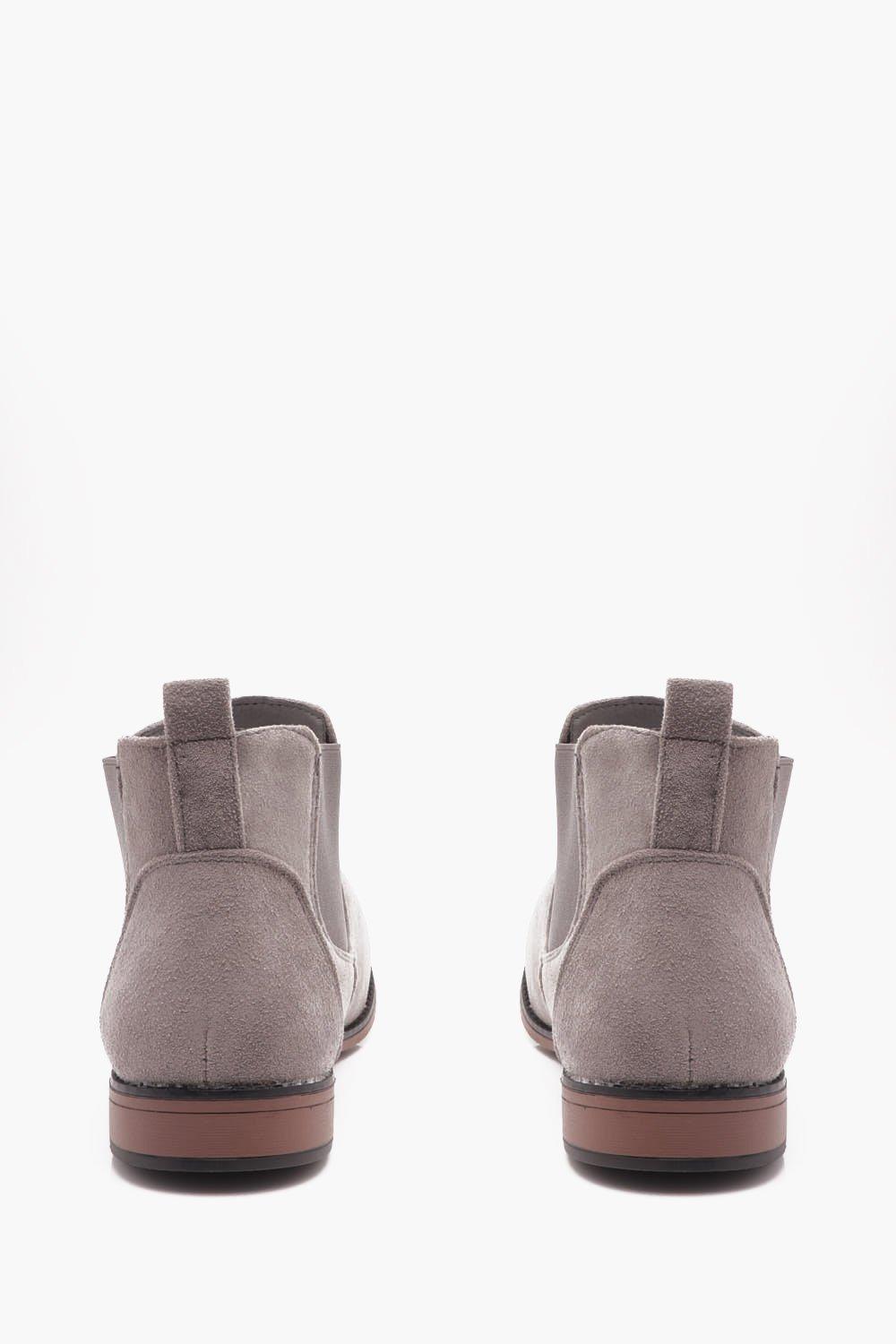 chelsea boots light grey