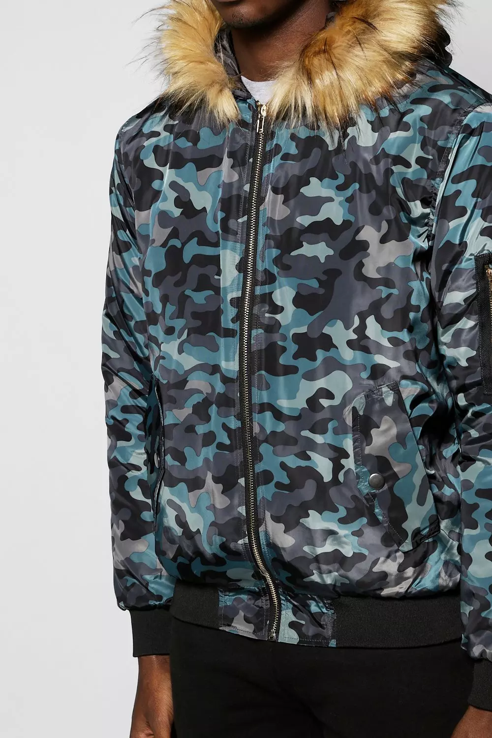 Camo jacket with 2024 blue fur hood