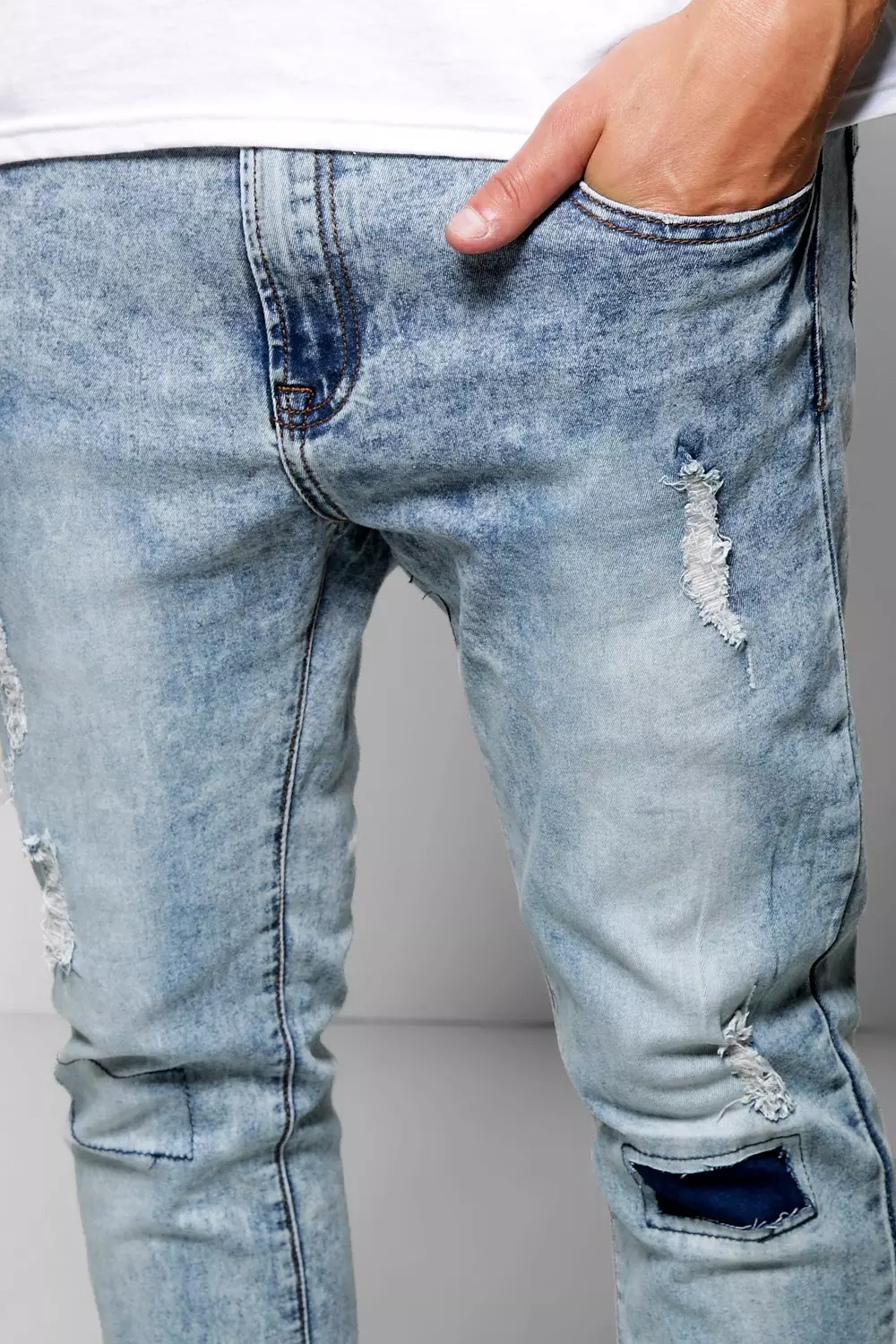 Skinny Fit Rip And Repair Ice Wash Jean | boohooMAN