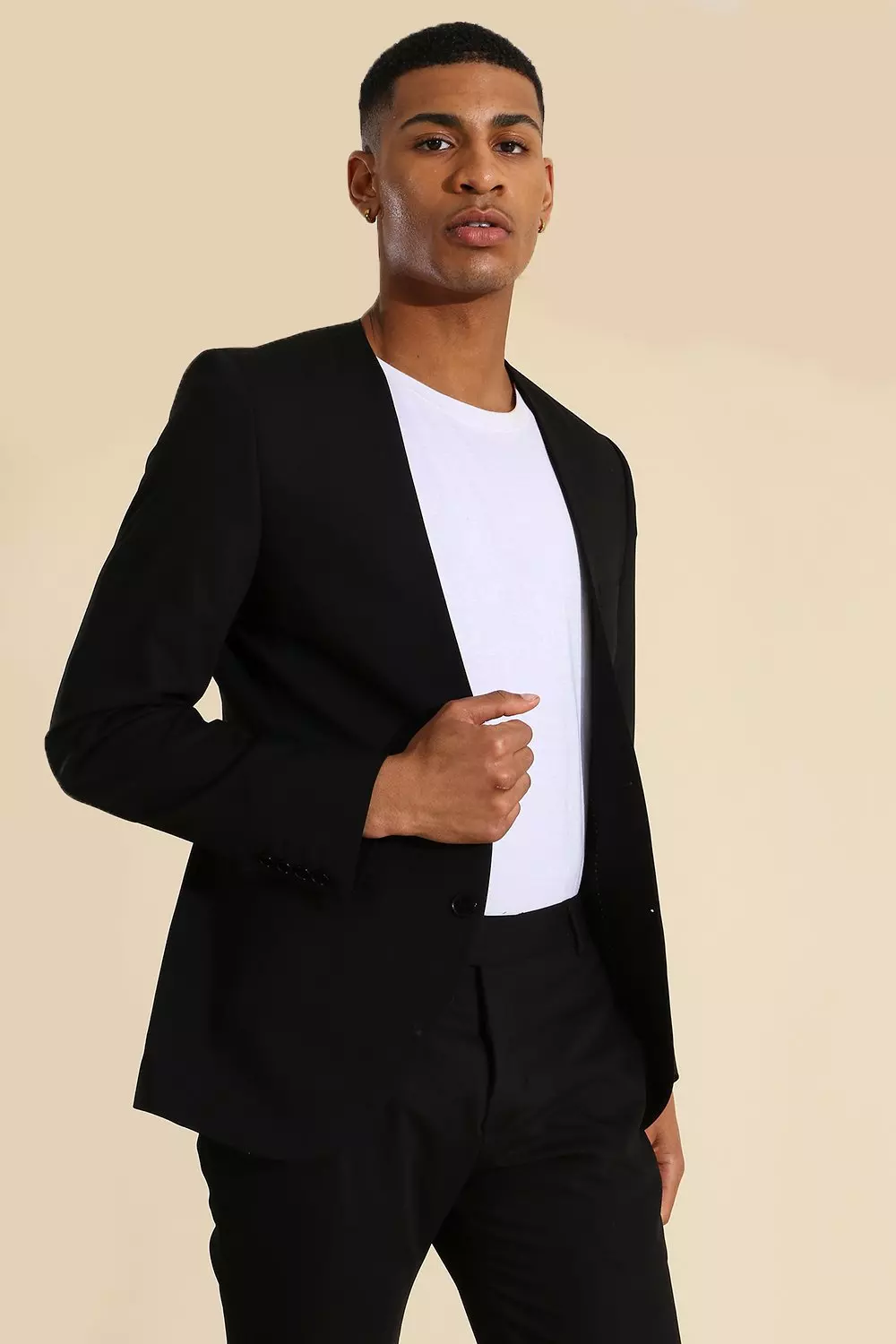 Collarless shirt with store blazer