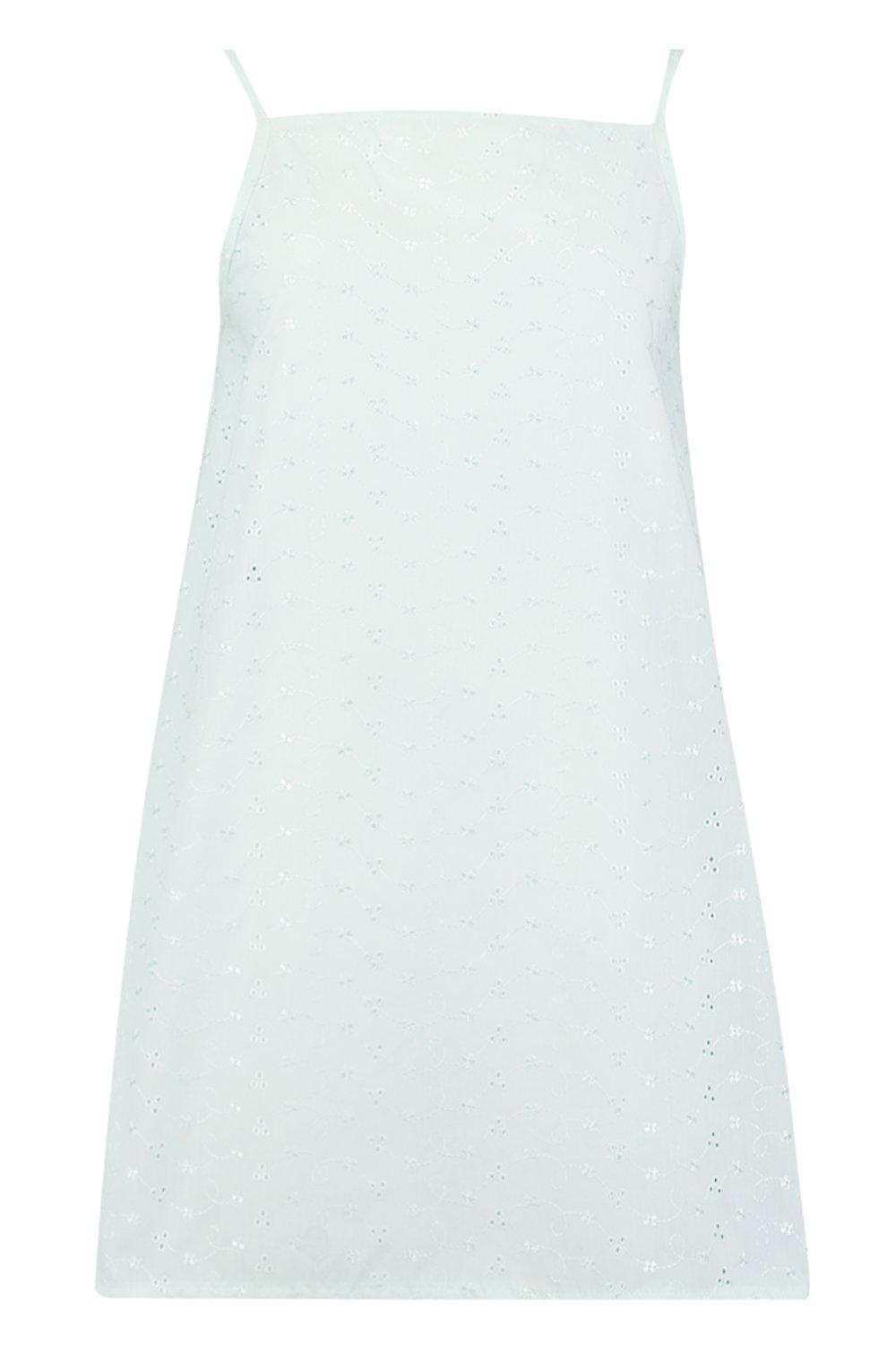 broderie anglaise nightie