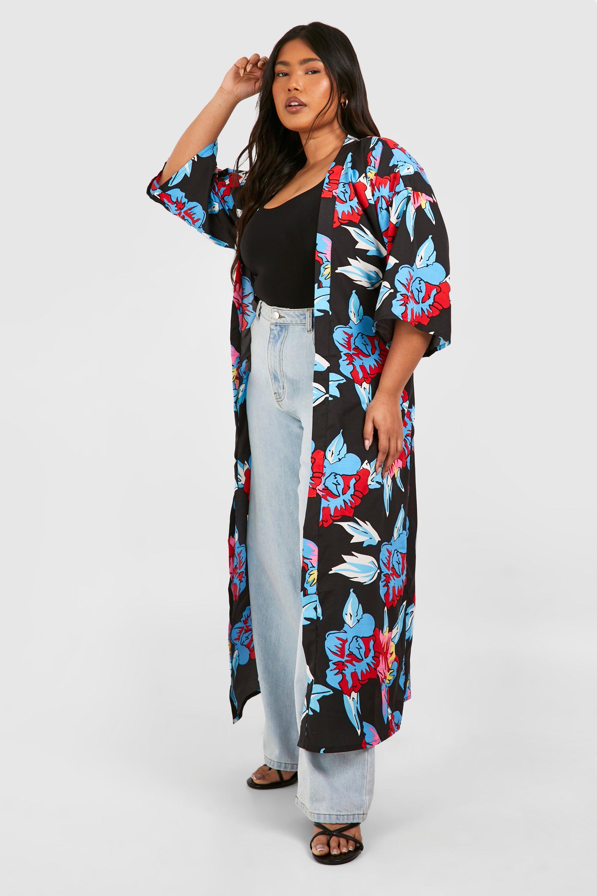 Image of Kimono Plus Size con stampa a fiori e cintura, Nero