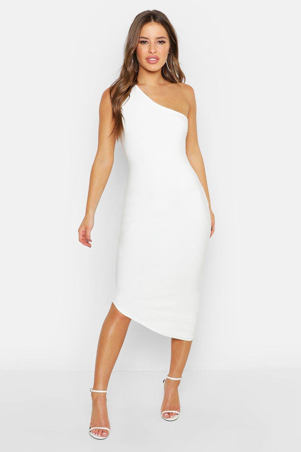 boohoo evening dresses uk