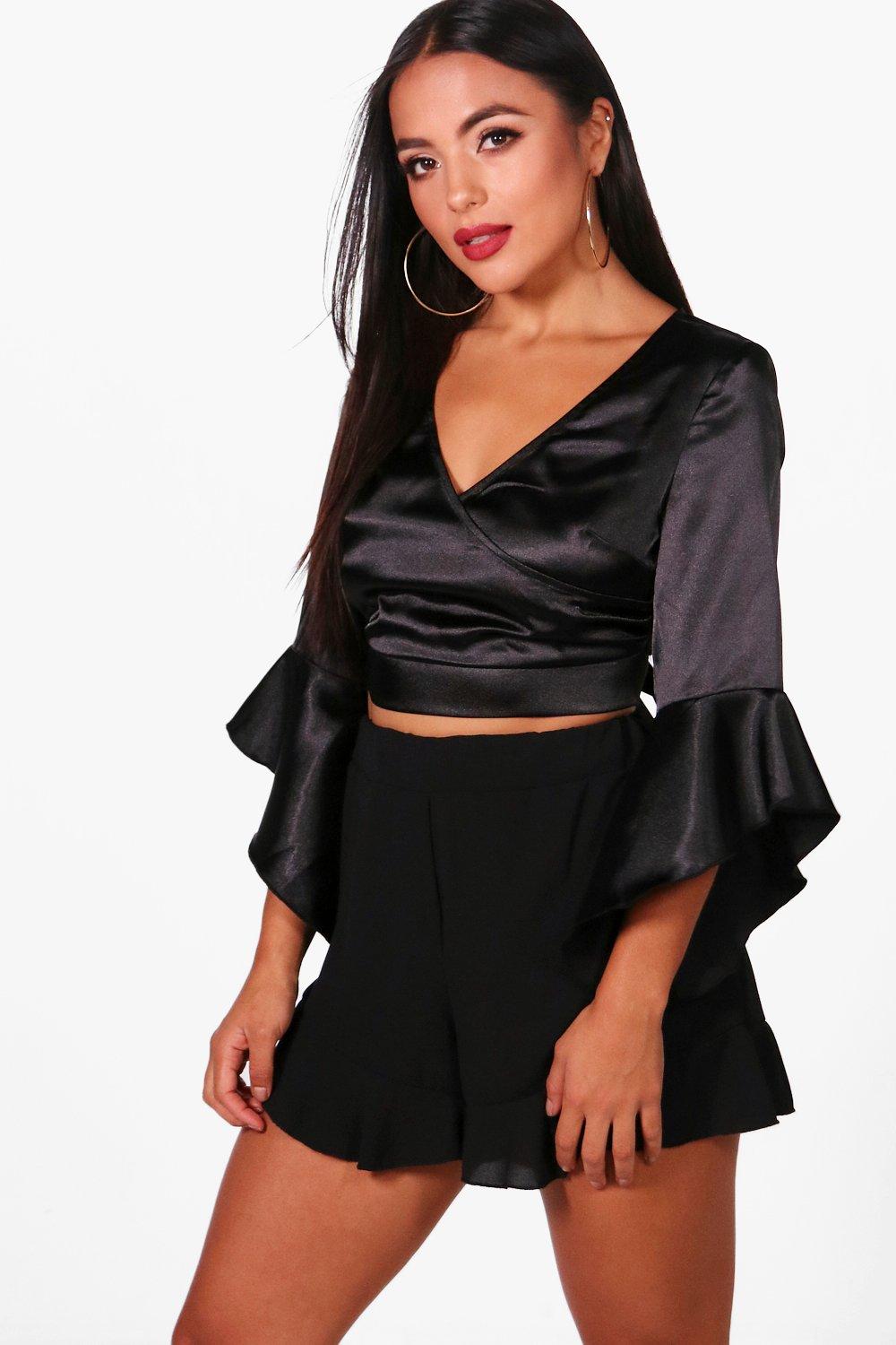 

Petite Satin Wrap Front Flute Sleeve Top, Черный