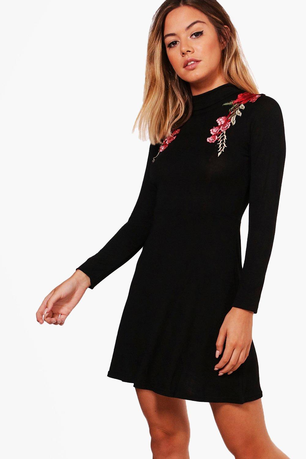 

Petite Embroidered Turtle Neck Skater Dress, Черный