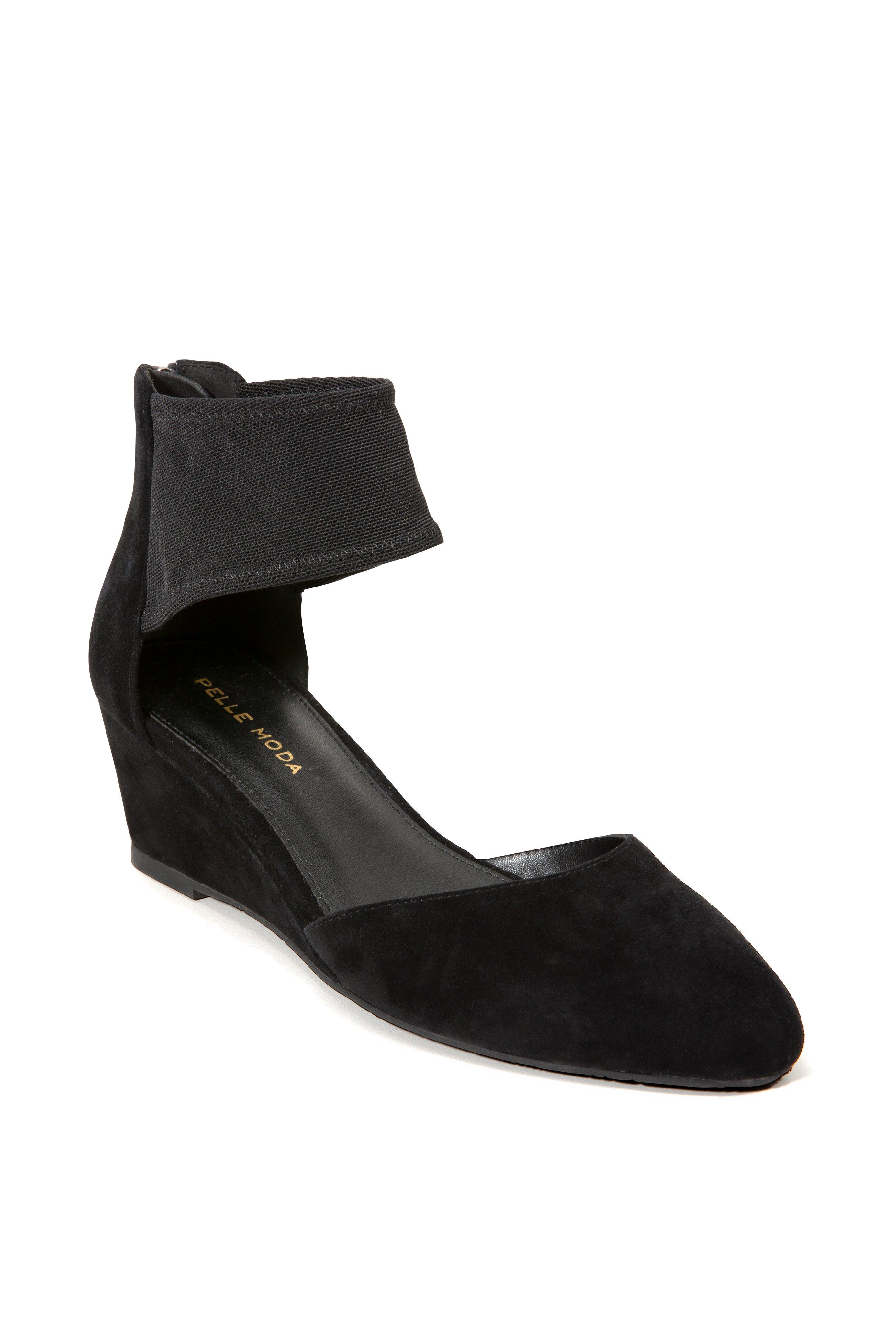 black wedge closed toe shoes