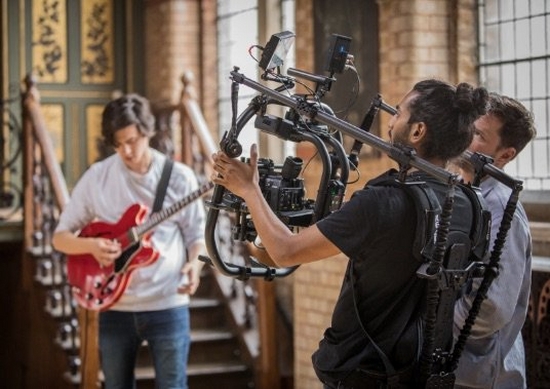 Keeping music live and dynamic with the Canon EOS C200