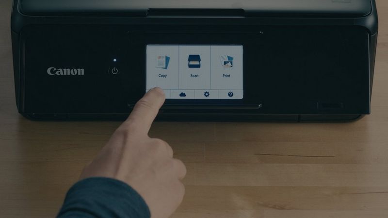 Set up/register up to 10 printers using the Canon PRINT app and share them among multiple users