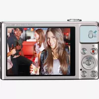 Canon PowerShot SX620 HS: plata Producto vista posterior con foto en la pantalla