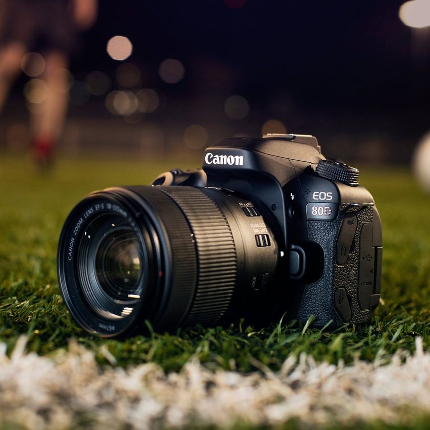 Canon EOS 80D + 18-135mm IS USM-lens in Stopgezet — Canon Canon EOS 80D + 18-135mm IS USM-lens in Stopgezet — Canon
