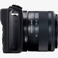 Canon EOS M100 negra + objetivo EF-M 15-45mm f/3.5-6.3 IS STM negro Producto Vista derecha