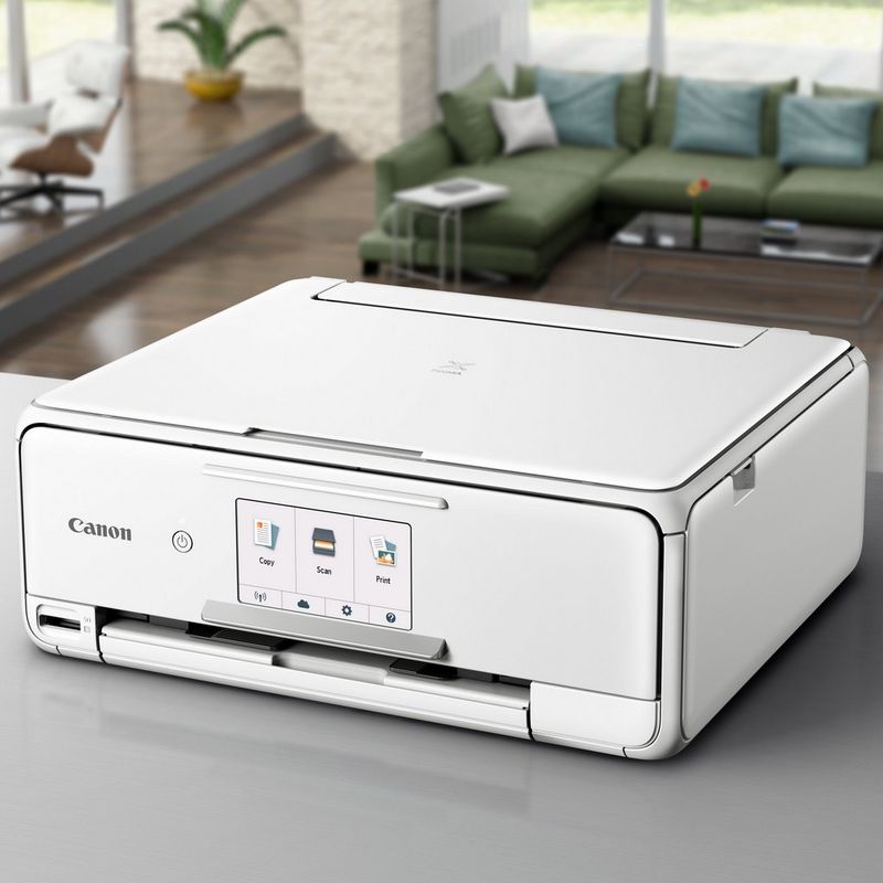 Canon PIXMA TS8151 - White  På et bord i en gang