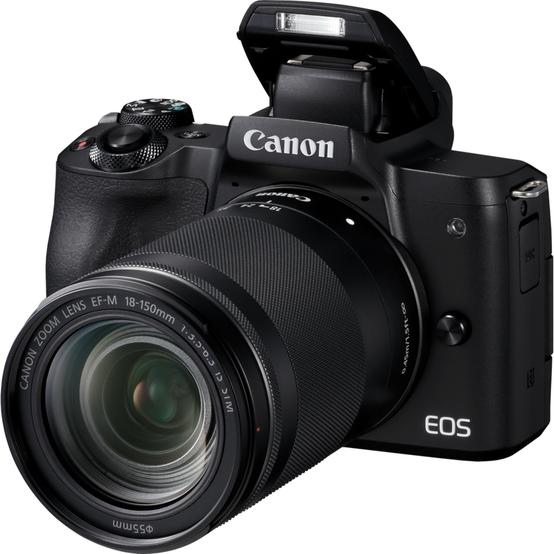 Canon EOS M50-kamerahus + EF-M 18-150mm IS STM – sort Produkt Set diagonalt med indbygget flash