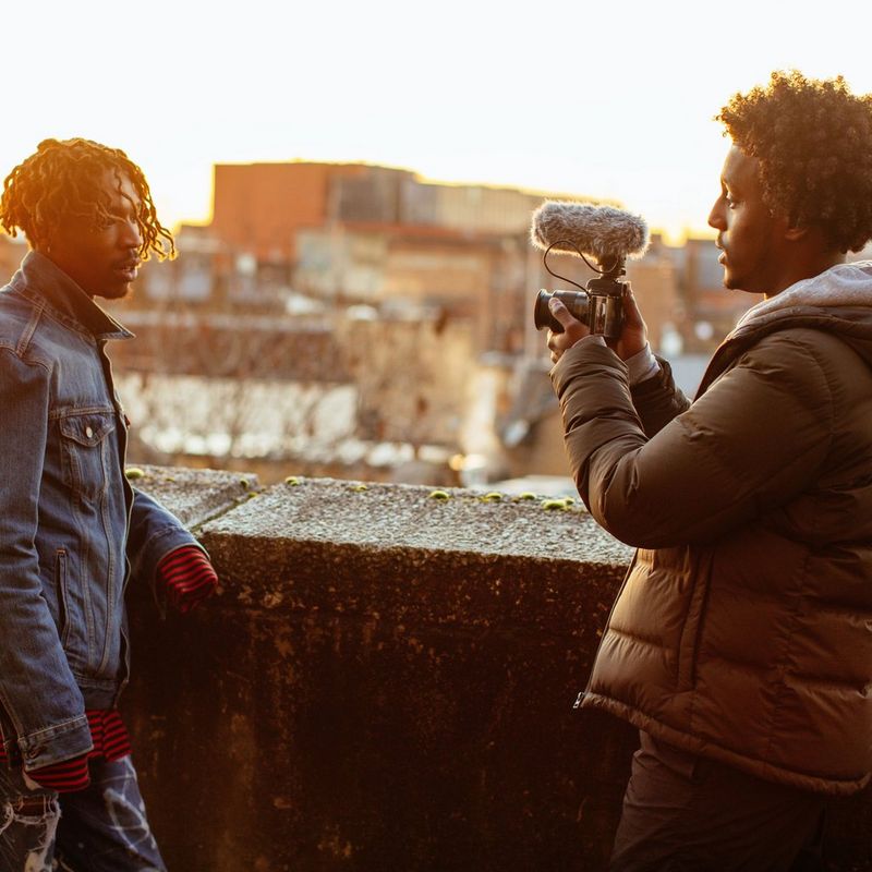 Canon EOS M50 White + EF-M 15-45mm IS STM Lens Silver Filming Using an External Microphone