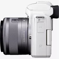 Canon EOS M50 Blanc + objectif EF-M 15-45mm STM Argent Produits Vue de gauche