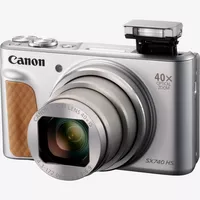 Canon PowerShot SX740 HS Lite Edition – Silber Produkt Vorderansicht mit ausgeklapptem Blitz