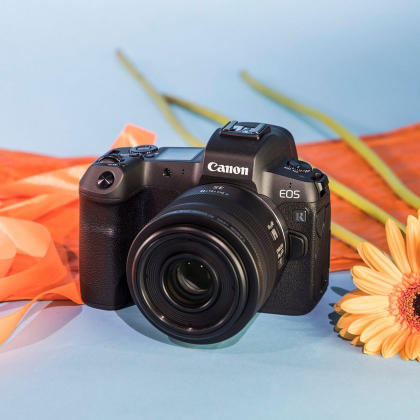 Buy Canon RF 35mm F1.8 IS Macro STM Lens — Canon Norge Store Buy Canon RF 35mm F1.8 IS Macro STM Lens — Canon Norge Store