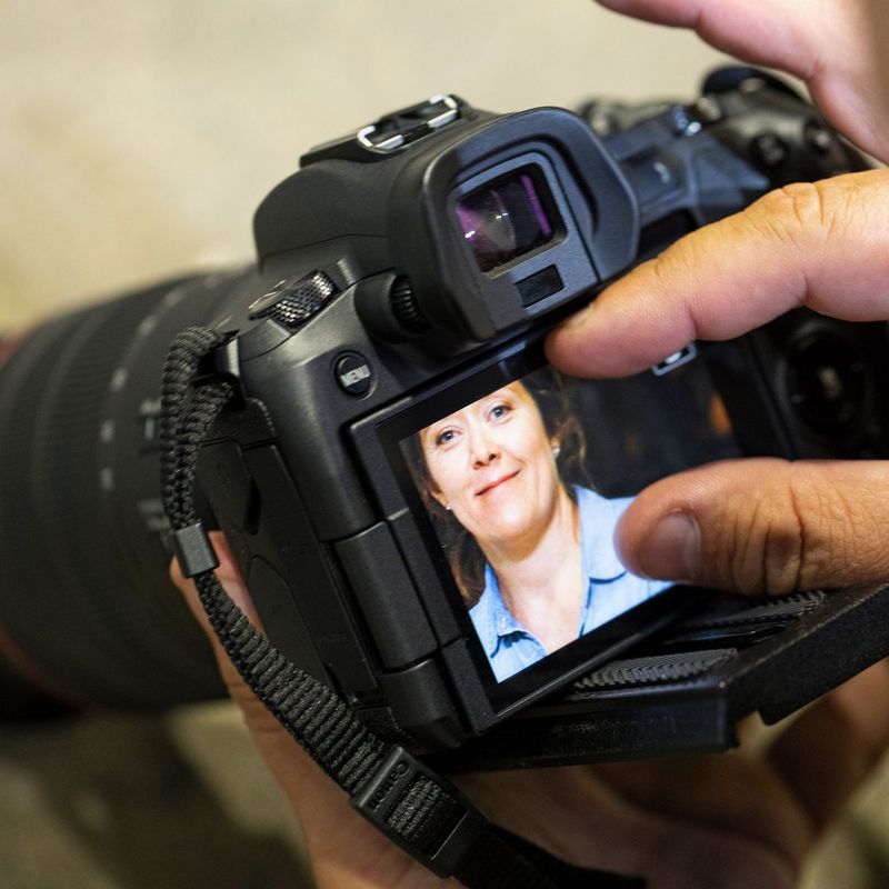 3075C062_EOS-R+RF-24-105 f4-L-IS-USM_17