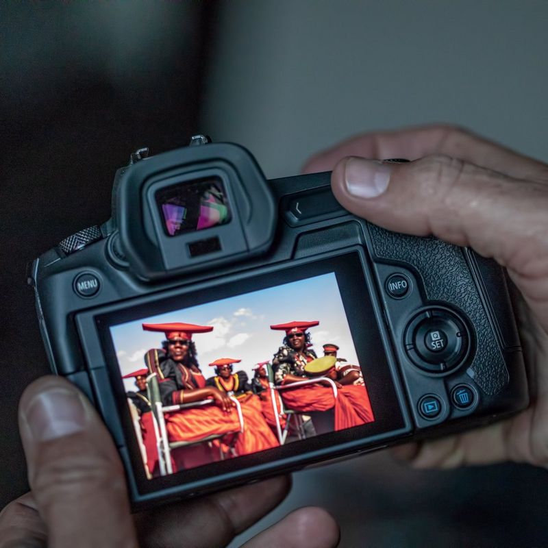 Boîtier Canon EOS R + objectif RF 24-105mm F4-7.1 IS STM 0 Revue des images sur l'appareil photo