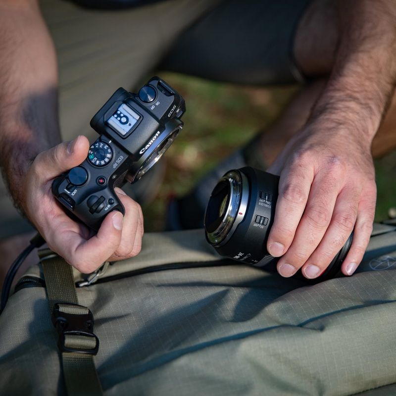 3380C044_EOS_RP_Body-Mnt-Adptr-RF24-105L-USM_12