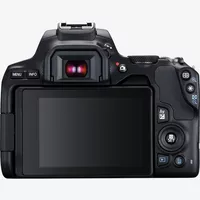 Canon EOS 250D negra + objetivo EF-S 18-135mm f/3.5-5.6 IS STM Producto Vista posterior