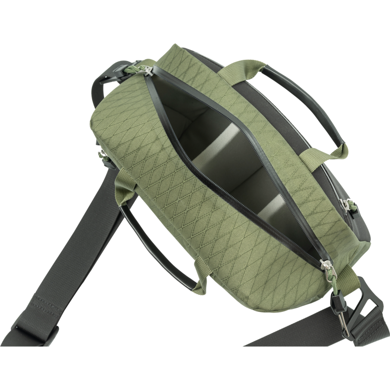 4546V329_Shoulder-Bag-9L-Green_04