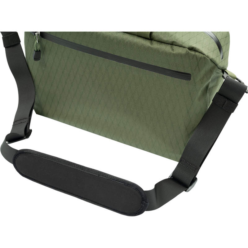 4546V331_Shoulder-Bag-14L-Green_05