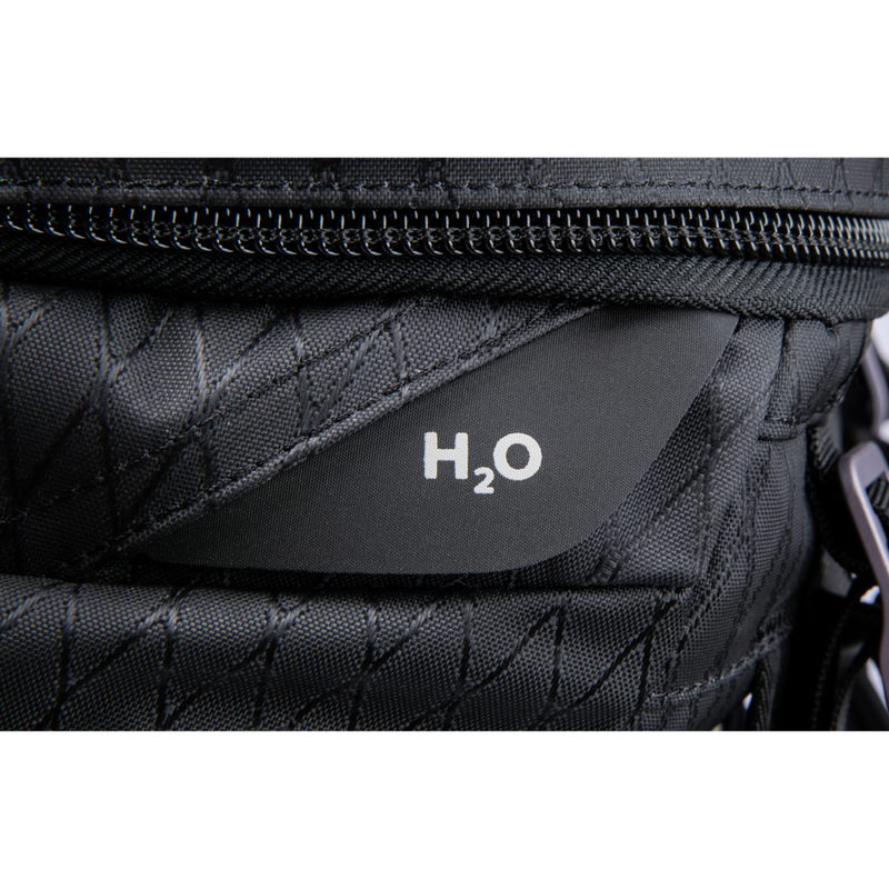 4549V070_Ajna-Backpack-Black_14