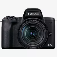 Appareil photo hybride Canon EOS M50 Mark II noir + objectif EF-M 18-150mm f/3.5-6.3 IS STM graphite Produits Vue avant avec l'objectif fixé à l'appareil photo