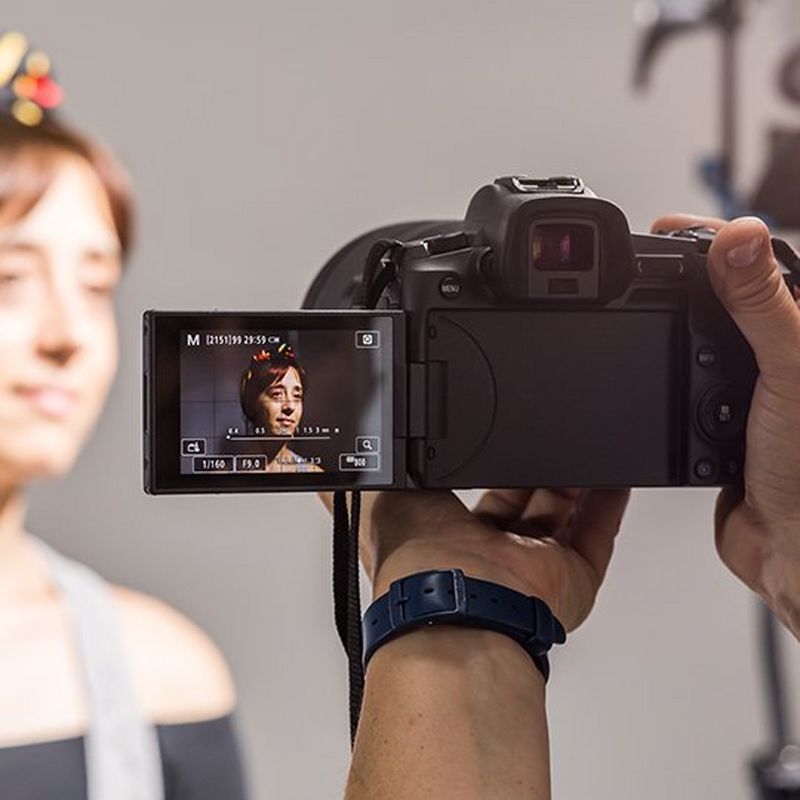 Customisable multi-function bar