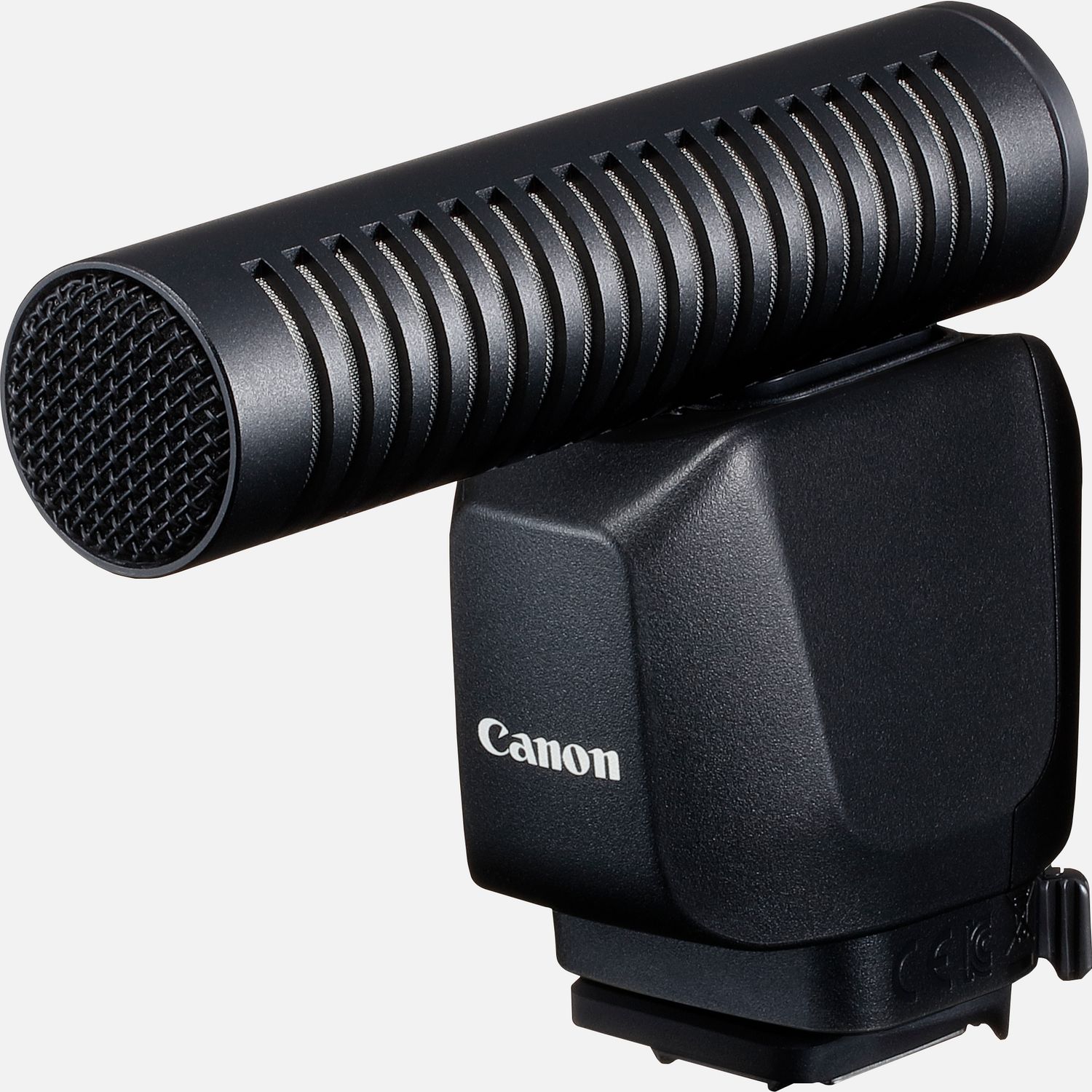 Bringe deine Tonaufnahmen der EOSR3 ins digitale Zeitalter mit klarem Sound von einem Mikrofon fr den Multifunktions-Zubehrschuh von Canon, das bei einfacher Bedienung eine zuverlssige Leistung bringt. Und da es direkt von der Kamera mit Strom versorgt wird, braucht es auch keine Batterien. Das digitale Signal sogt fr klare Tonaufnahmen. Dafr wird das Canon DM-E1D Richtmikrofon einfach auf den Multifunktions-Zubehrschuh der EOSR3 aufgesteckt und ist so zuverlssig und sicher verbunden du kannst dich ganz auf den Moment konzentrieren.  Vorteile      Die digitale Signalverarbeitung sorgt fr ein reineres, klareres Audiosignal und ermglicht ein reichhaltigeres Klangerlebnis mit Tonaufnahmen, die das Publikum mitten ins Geschehen bringt          Fr eine komplett kabellose, zuverlssige und sichere Verbindung wird das Mikrofon einfach auf den Multifunktions-Zubehrschuh kompatibler Kameras aufgesteckt          Du brauchst dir ber Akku- oder Batterieladungen keine Gedanken zu machen das Mikrofon wird direkt von der Kamera mit Strom versorgt          Drei Modi fr die Richtungsabnahme geben dir die Flexibilitt, den Ton ganz nach deinen Vorstellungen aufzunehmen. Du kannst zwischen Shotgun (Mono), 90 oder 120 in Stereo whlen und es so an die unterschiedlichsten Umgebungen anpassen          Wenn du die MENU-Taste am Mikrofon drckst, wird das Men fr die Audioeinstellungen auf dem LC-Display der Kamera angezeigt, worber die schnelle und einfache Bedienung und Steuerung erfolgt          Der Windfilter reduziert den Einfluss von Wind und sorgt dafr, dass die Tonaufnahmen klar und deutlich werden          Lieferumfang       DM-E1D Stereo Richtmikrofon         Windschutz         (Zubehrschuh) Abdeckung         Anleitungen            Kompatibilitt       EOS R3         EOS R7         EOS R10