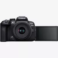 Canon EOS R10 spiegellose Kamera + RF-S 18-45mm F4.5-6.3 IS STM Objektiv + Rucksack + SD-Karte + Ersatzakku Produkt Vorderansicht mit ausgeklapptem Bildschirm