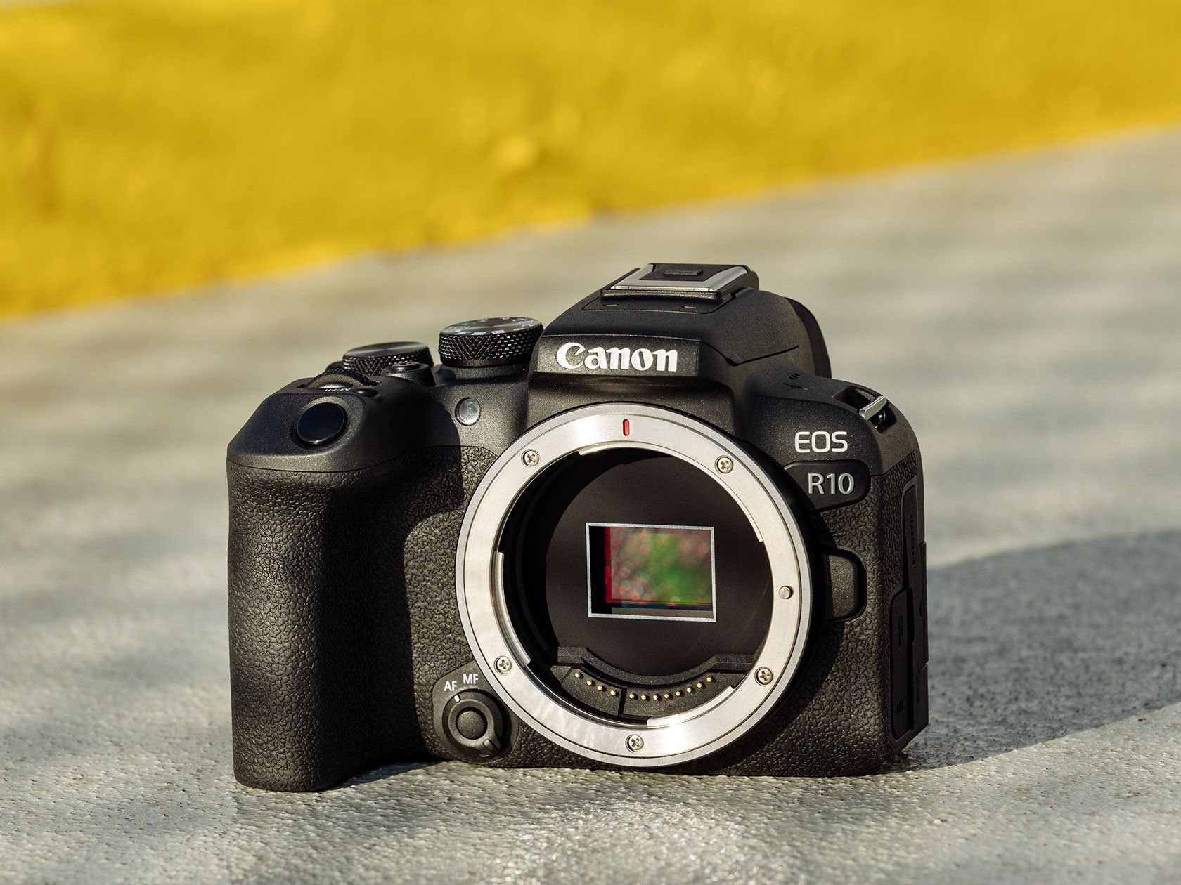  Canon EOS R10 (Body Only), Mirrorless Vlogging Camera