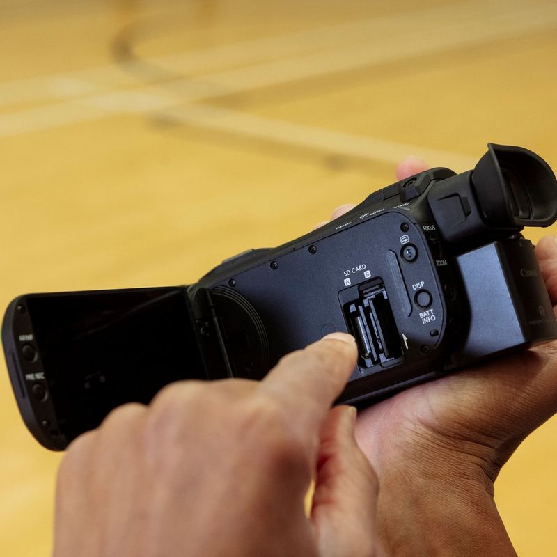 Sett fra siden med minnekort