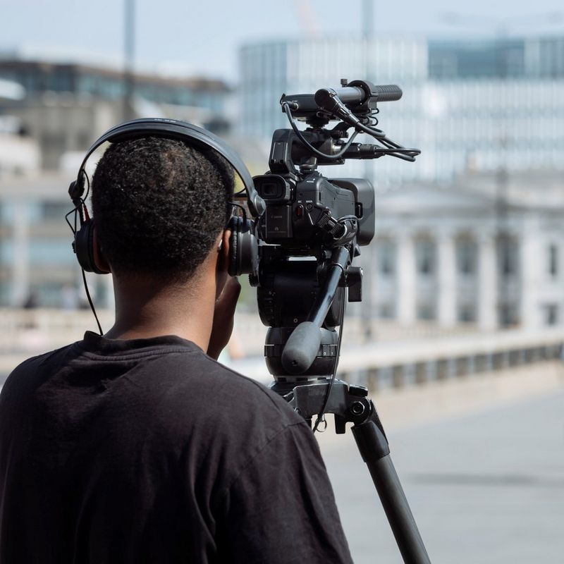 Homme utilisant le produit