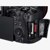 Korpus aparatu bezlusterkowego Canon EOS R5 Mark II Produkt Widok z tyłu, z otwartym gniazdem karty SD