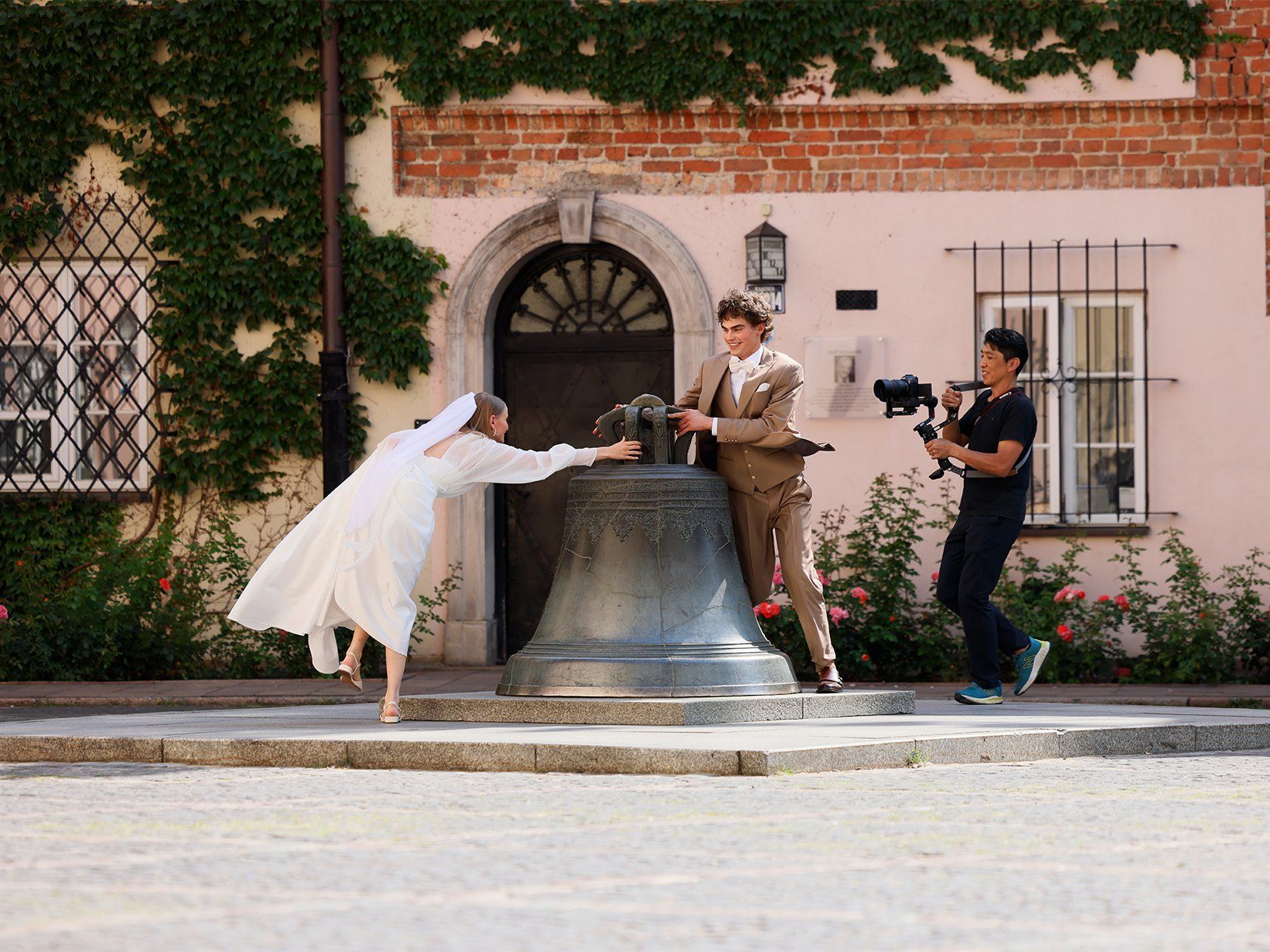 6908C005_RF-50mm-F1.4L-VCM_RI_03
