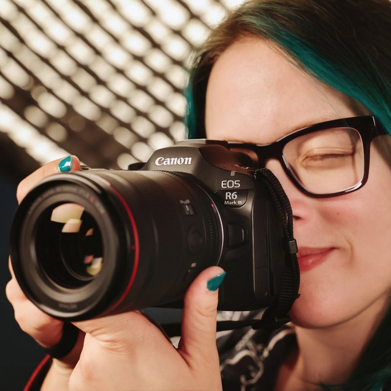 7084C036_EOS-R6-Mark-III_14