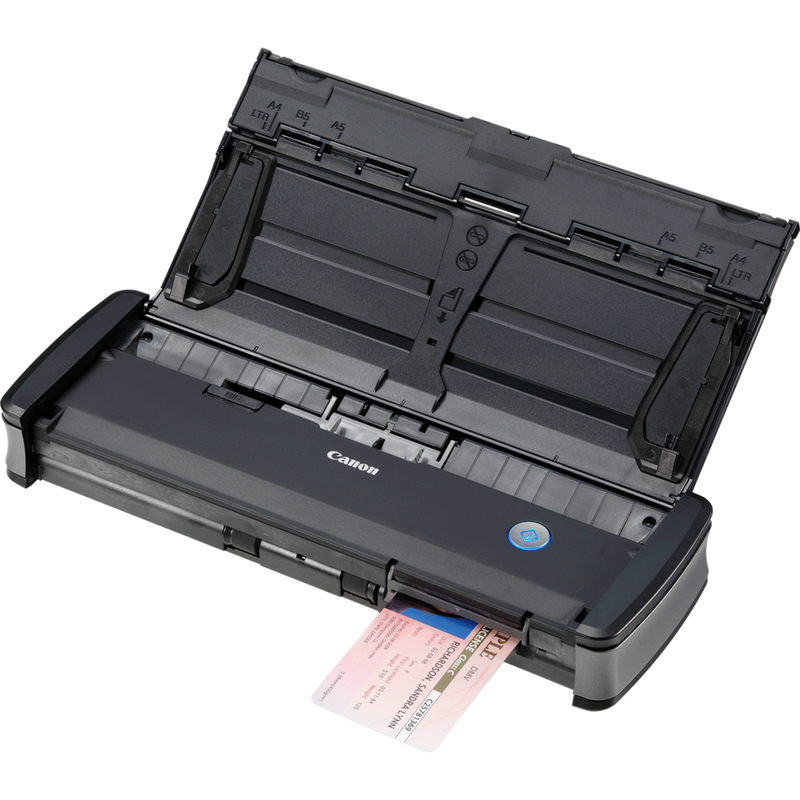 Scanner de documents portable Canon imageFORMULA P-215II Produits Vue de dessus avec le panneau ouvert et du papier inséré