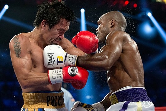 Elizabeth Kreutz on photographing star boxers Manny Pacquiao and Timothy Bradley in action