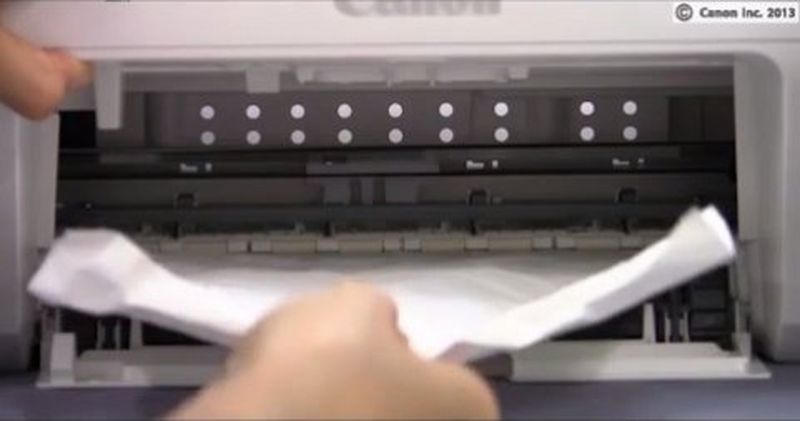 Зажевало бумагу принтер canon