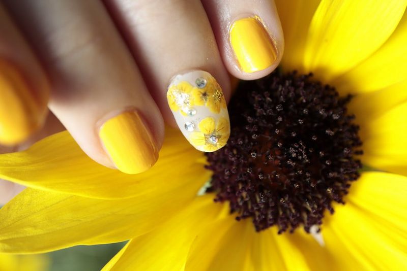 EOS M200 CINC SAMPLE EF-M 28MM