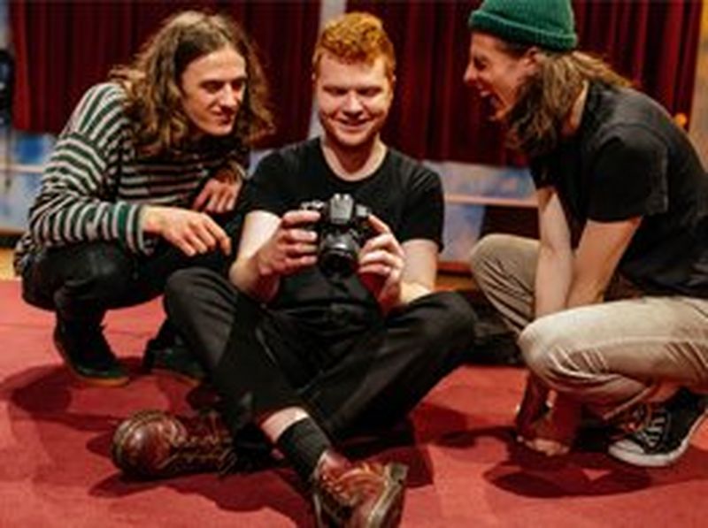 EOS_2000D-Lifestyle-Josh-Gibbs-04-263