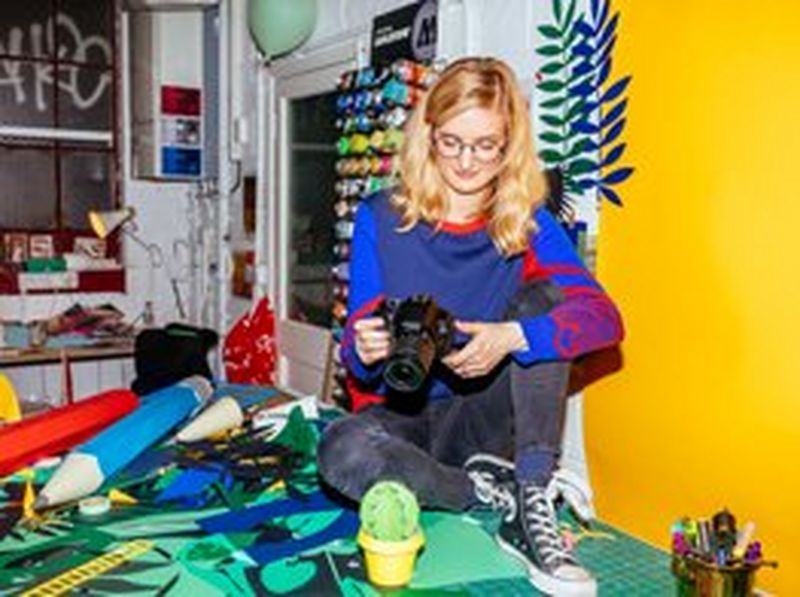 EOS_4000D-Lifestyle-Hattie-Newman-15-263