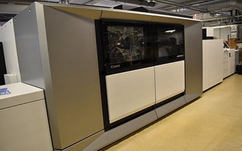 Szwedzki oddział firmy Elanders instaluje pierwszą drukarkę varioPRINT IX 3200 w Skandynawii