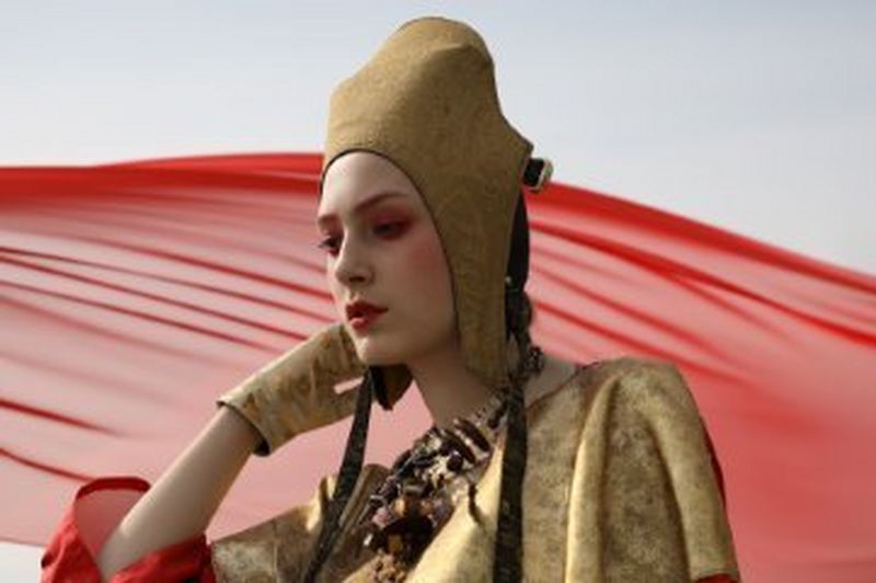 Portrait of a lady at a fashion event